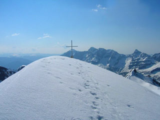 Da Valcanale-Alpe Corte salita con tanta neve a Cima Giovanni Paolo II il 23 aprile 09 - FOTOGALLERY